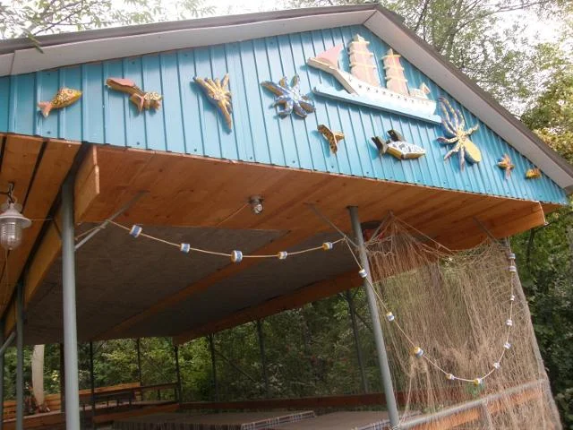 Большая беседка на турбазе Атаманский хутор