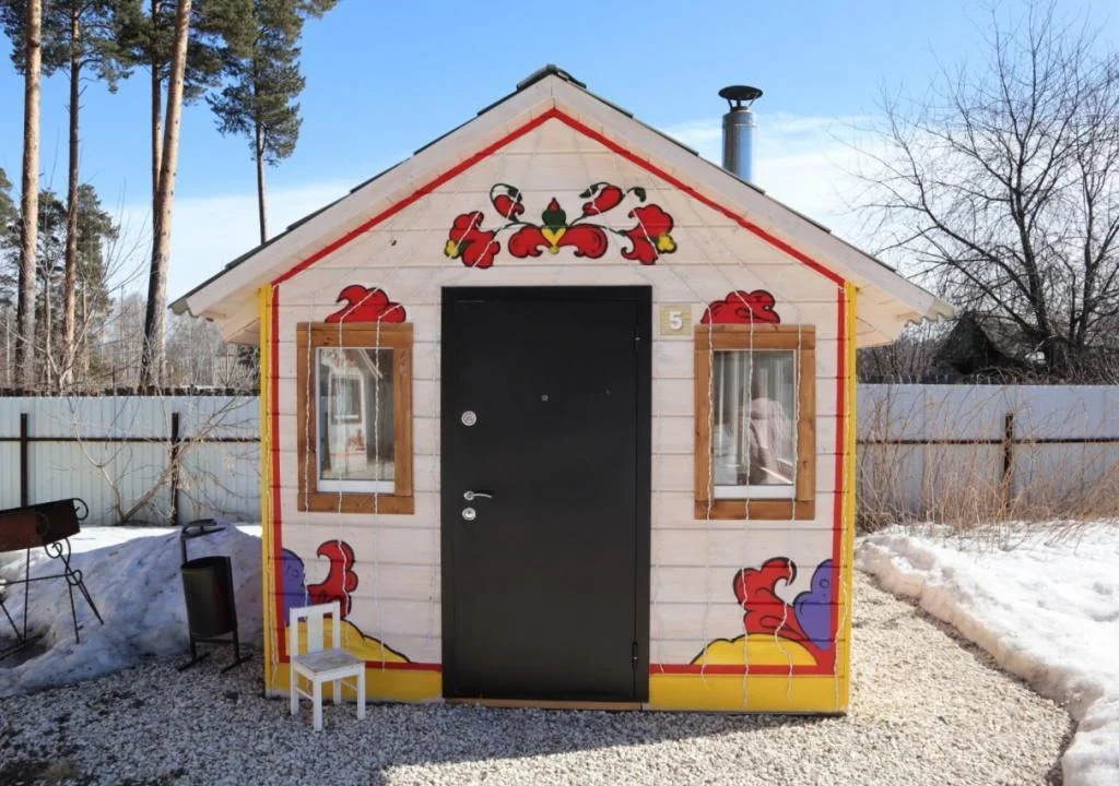 Отапливаемая Беседка в «Трех Богатырях»