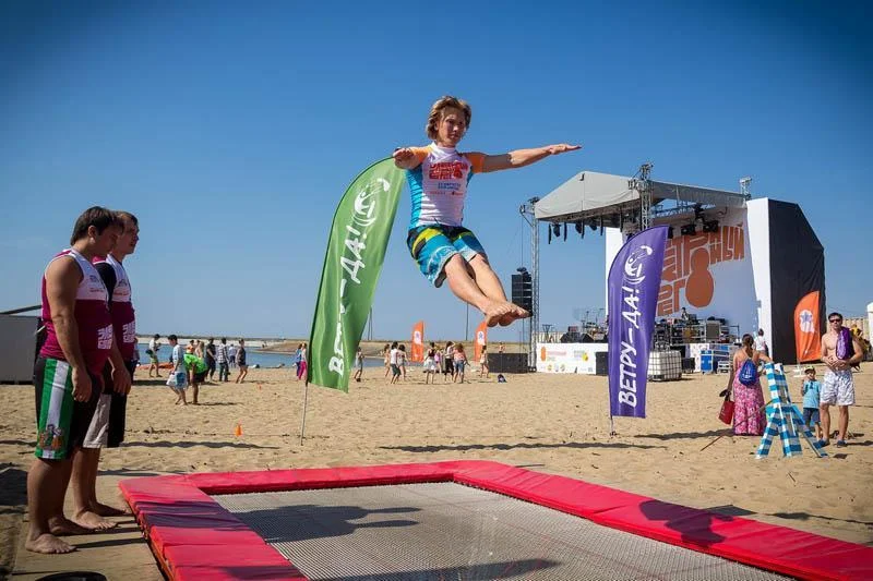 Открытая беседка на 12 персон с мангалом в парке отдыха «Звезда»