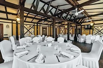 Красивый зал для корпоративов на 60 человек в Свердловской области — «Гринвальд»