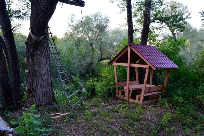Отдых в уютных беседок для маленьких и больших компаний в базе отдыха «Бурульча»