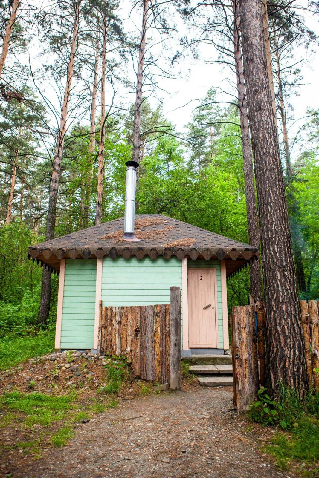 Гриль домик в Новосибирске на 8 человек в парке у воды