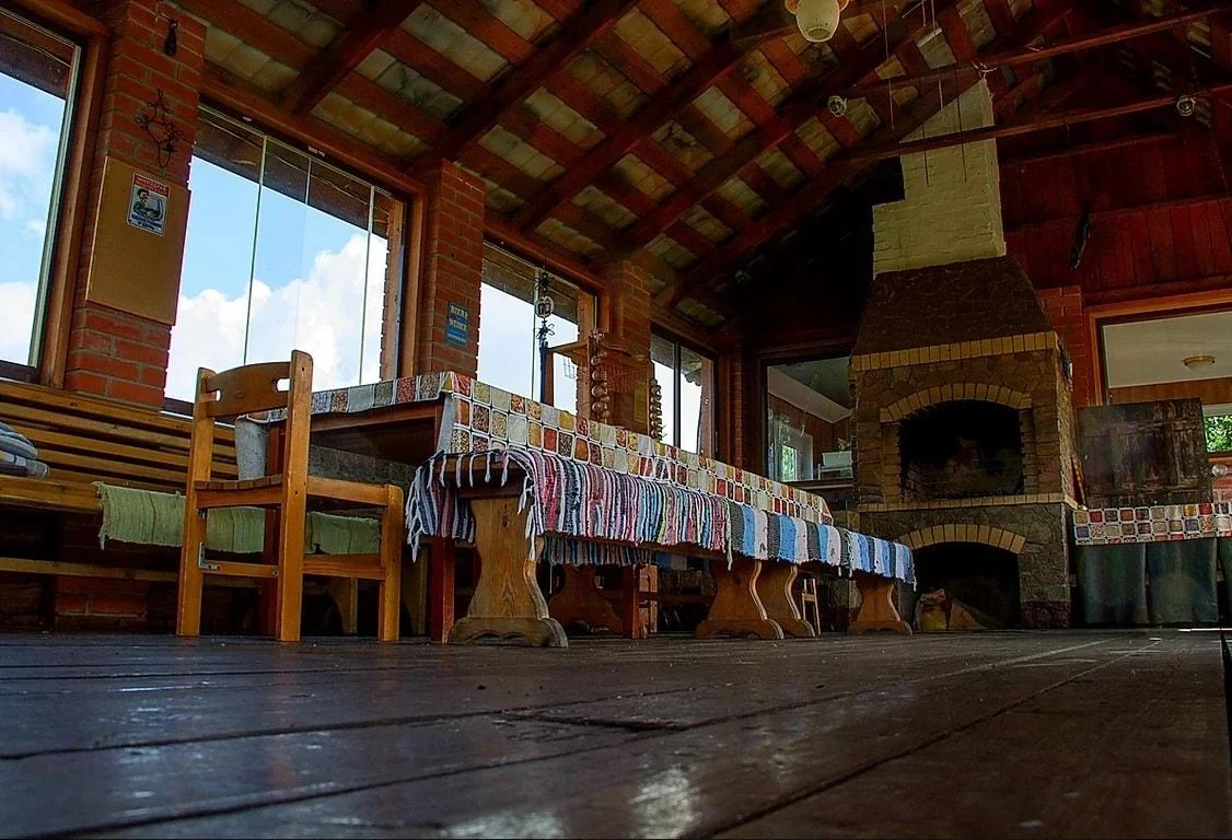 Зона барбекю, мангальная зона и территория в базе отдыха «Большекулачье» в аренду