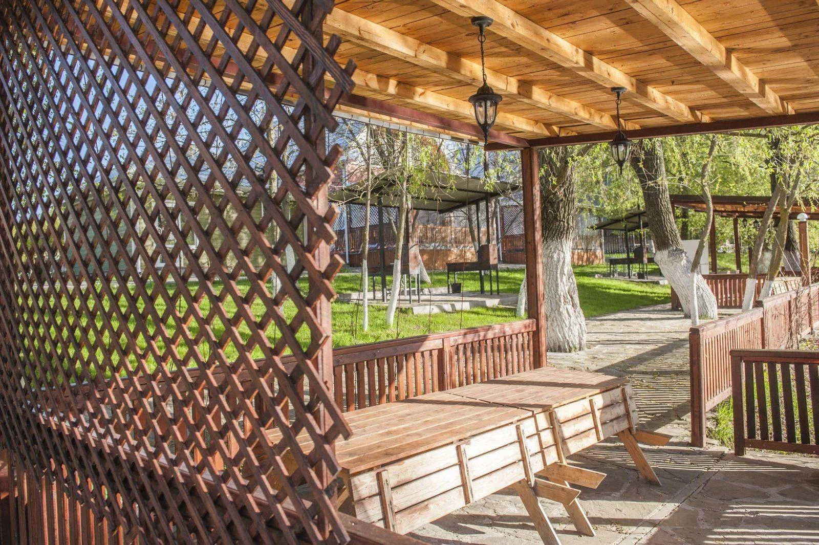 Центр “Малинка” предлагает беседки на левом берегу Дона