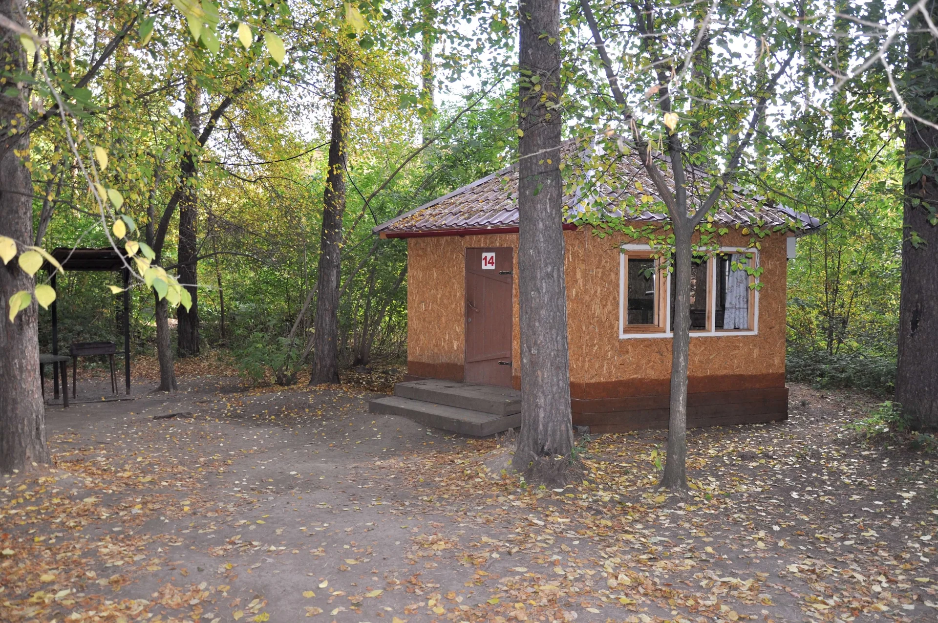 РТИ — Территория отдыха «Мангал» — Тёплая беседка, вмещающая до 24 человек.