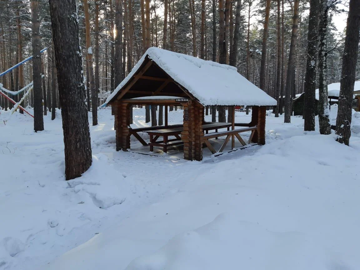 Крытая деревянная беседка на 25 человек в Сосновом Бору