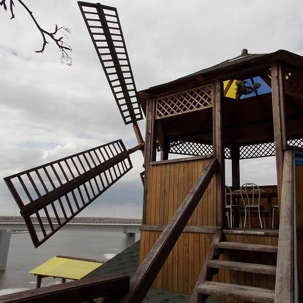 Уникальная беседка-мельница на 4 человека вблизи воды