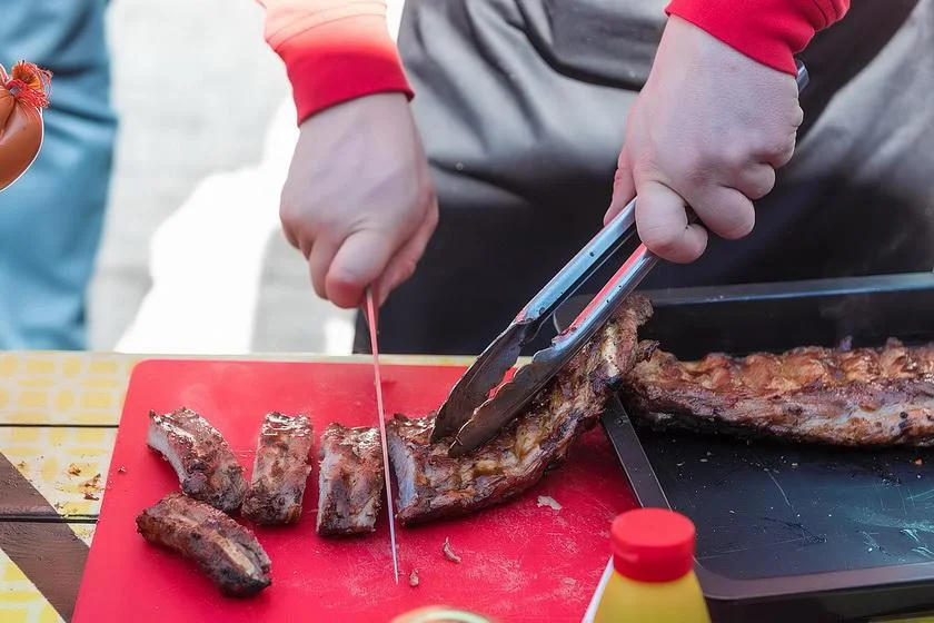 Открытая площадка с шатром, 25-30 посадочных мест Парк отдыха «Звезда»