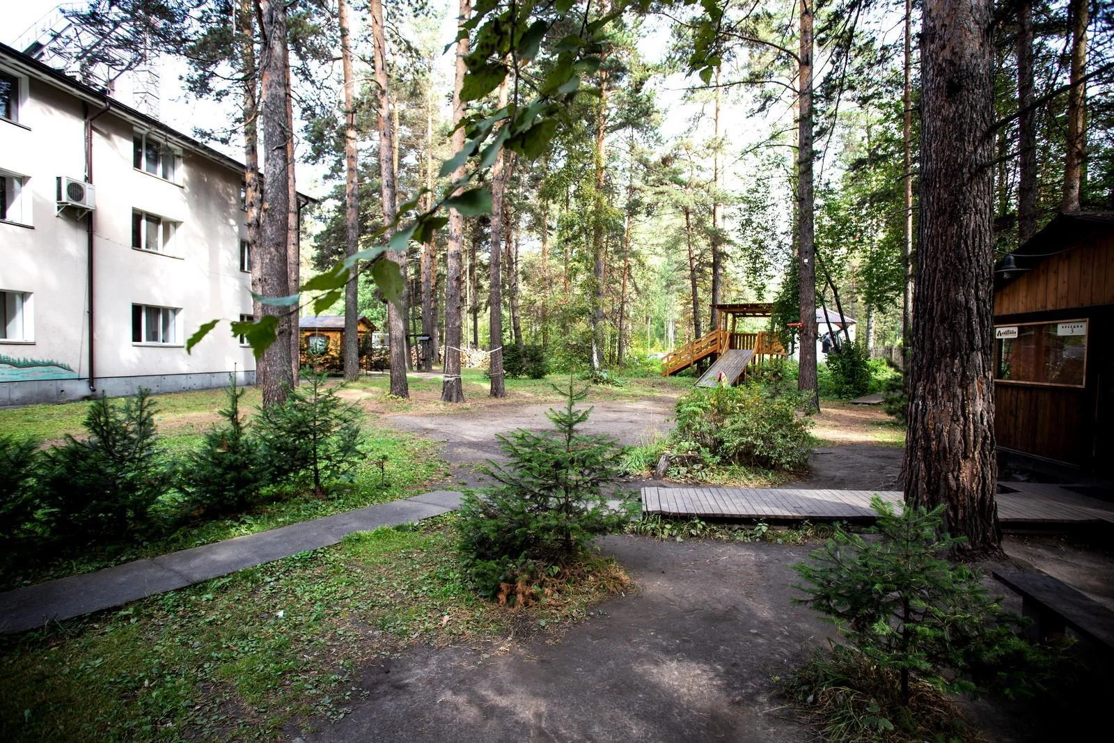 Меленькая беседка на 8 человек в Томске — Комплекс отдыха «Академия»