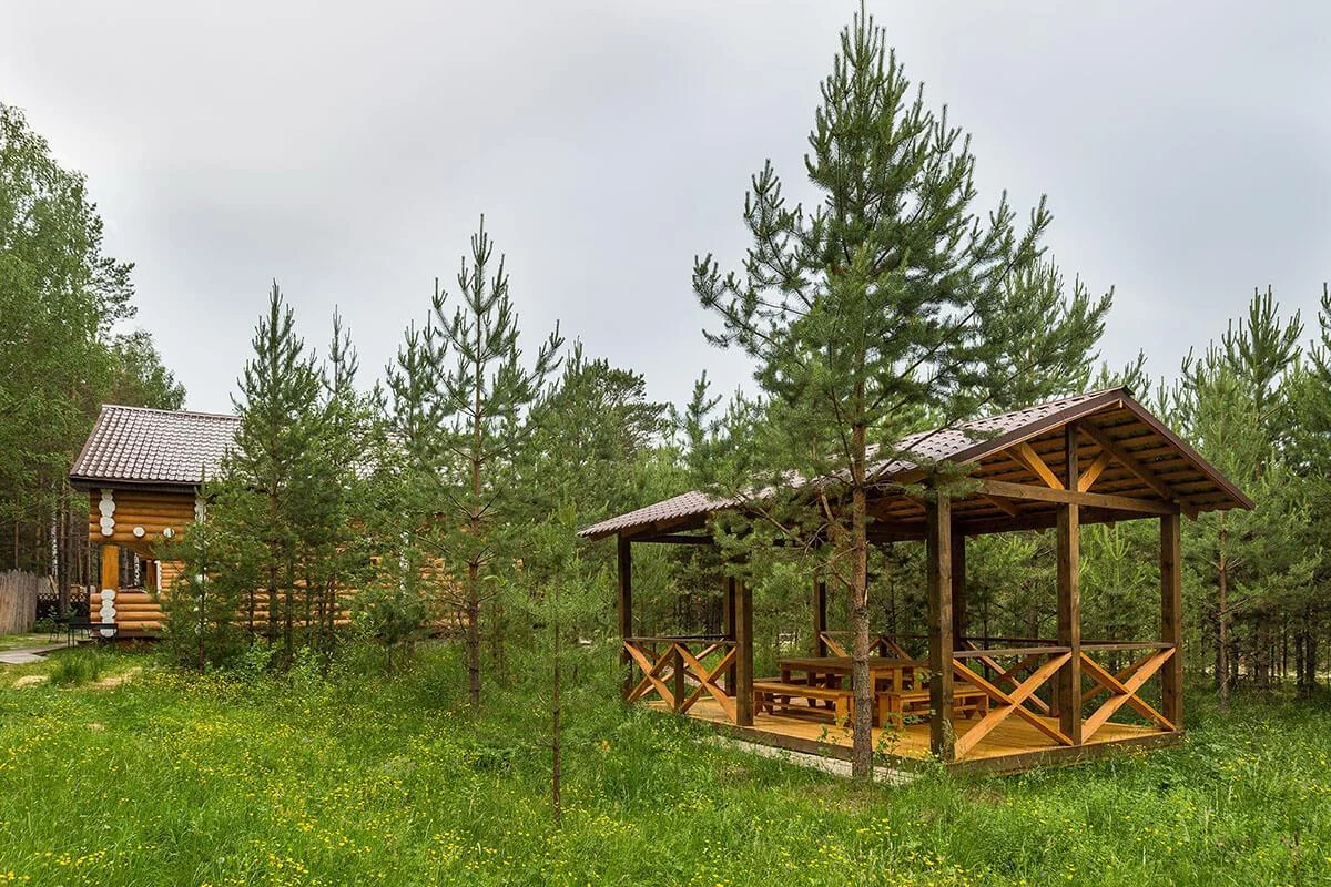 Уютная, открытая беседка 4х6 м в аренду в Свердловской области