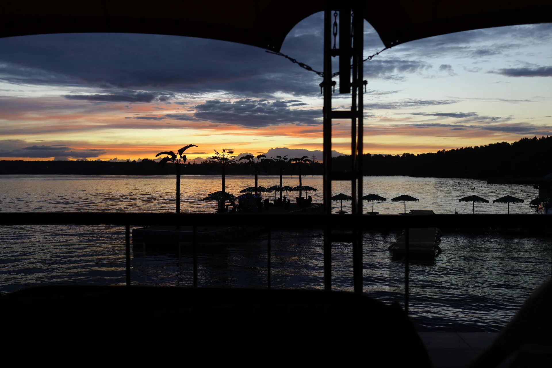 Банкетный зал на воде до 80 человек в РК«Малибу»