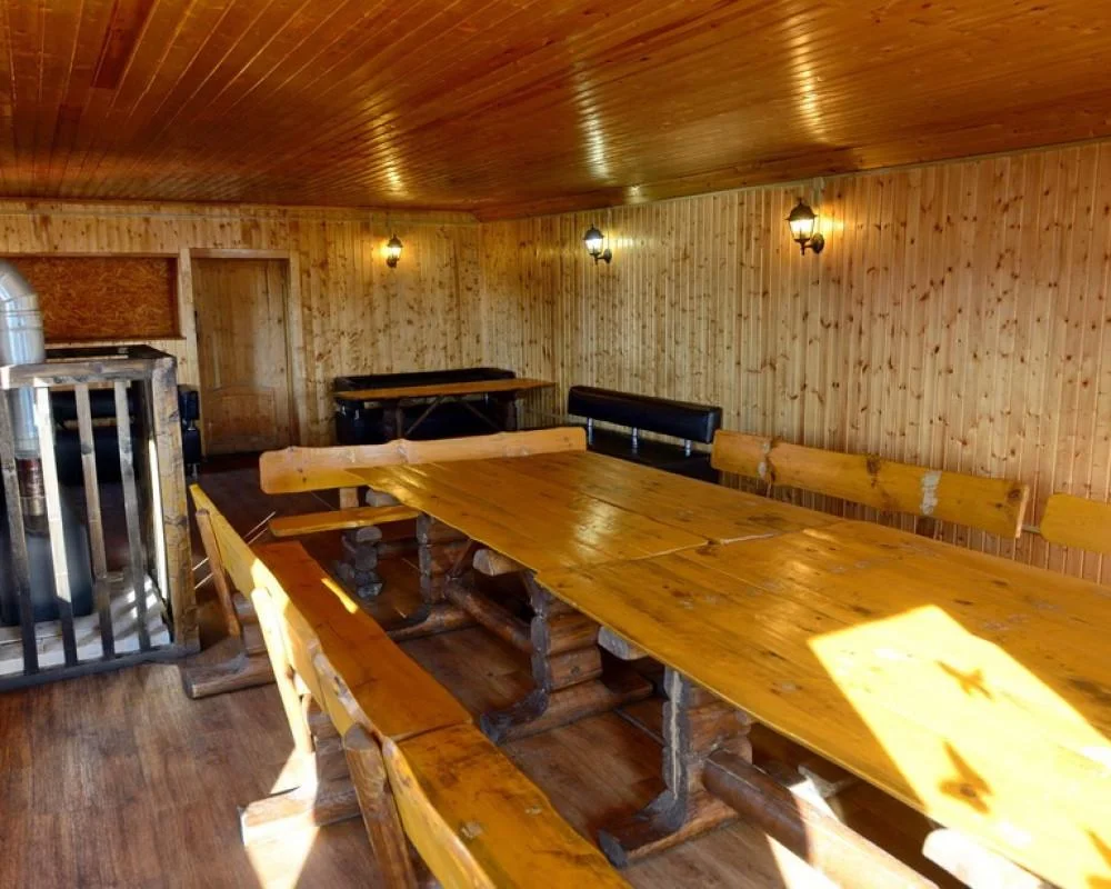 Теплый домик с мангальной зоной и верандой на Химмаше в Екатеринбурге