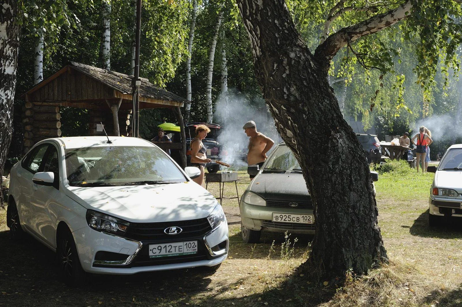 Беседки и мангальные зоны в парке отдыха Лукоморье