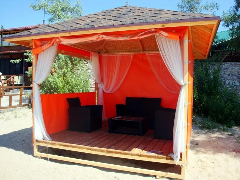 Пляжные беседки в парке отдыха «Звезда»