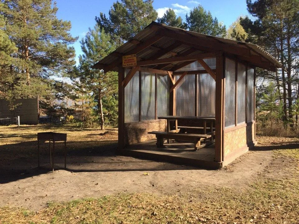 Место для пикника в Новосибирске на 8 человек с мангалом для шашлыка