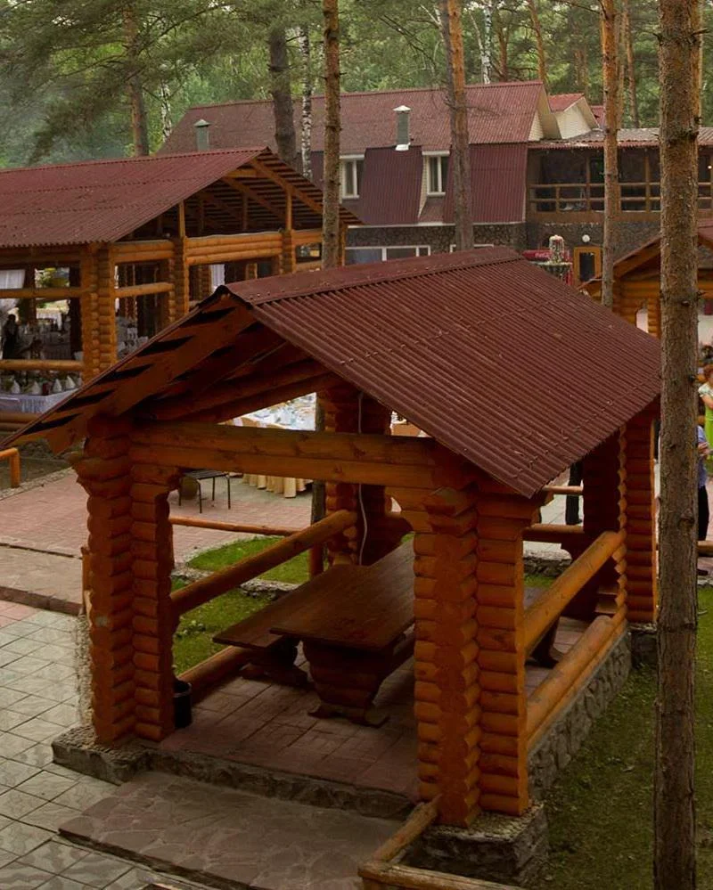 Аренда беседок в центре Заельцоского парка