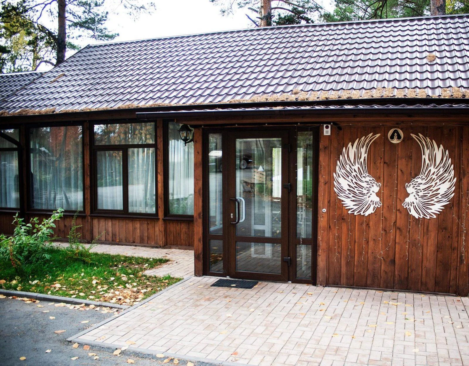 Уютная беседка на 30 человек с мангалом в Томске — Комплекс отдыха «Академия»