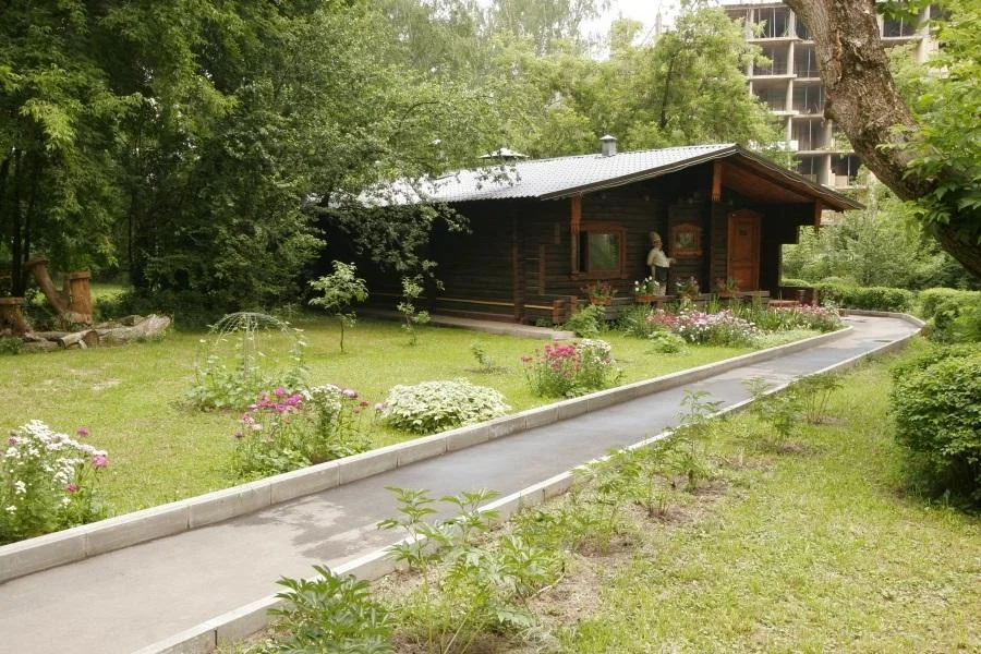 Места для отдыха и пикника на территории гостиницы «Лось»