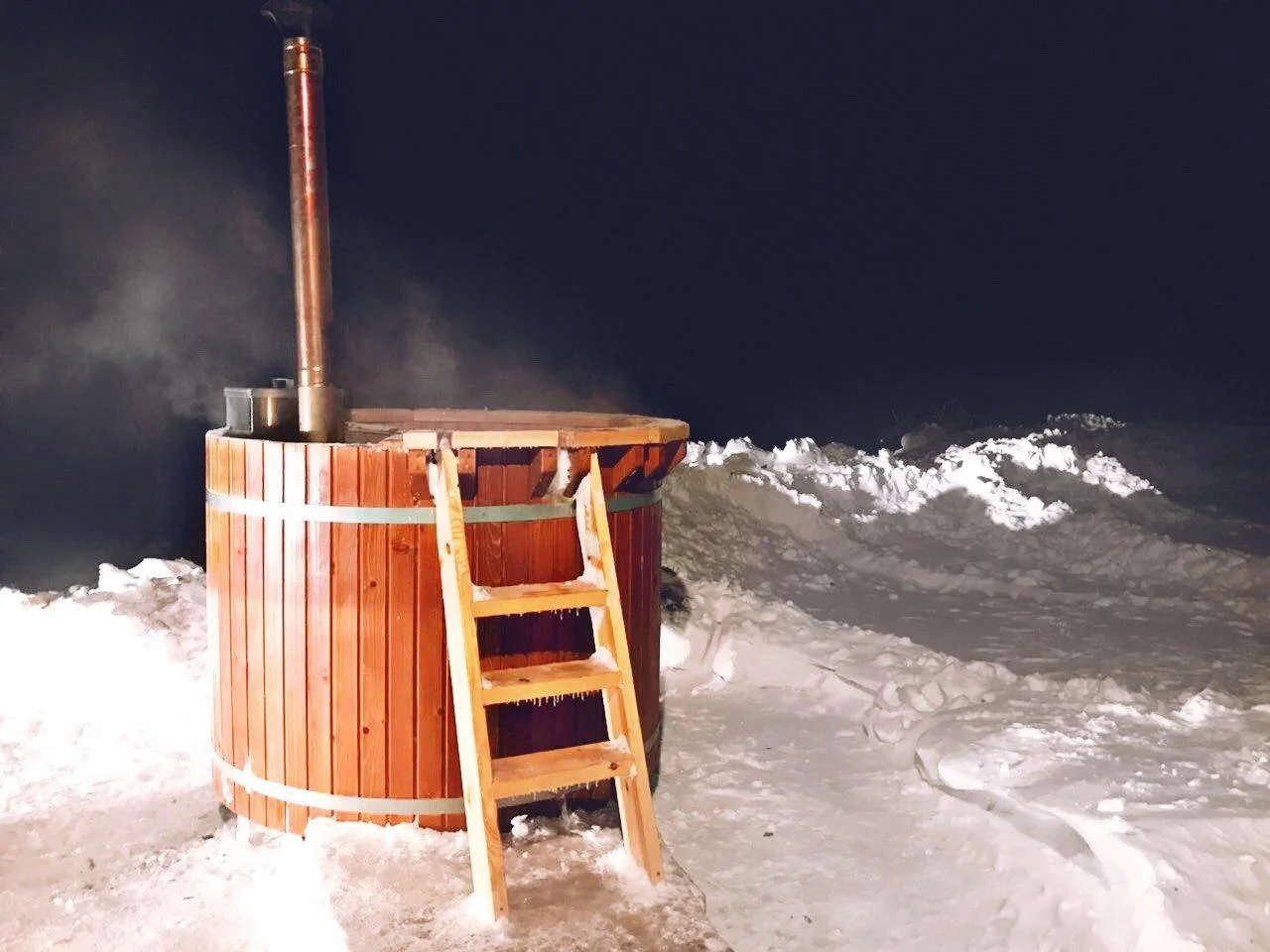 Место для пикника в Новосибирске на 8 человек с мангалом для шашлыка