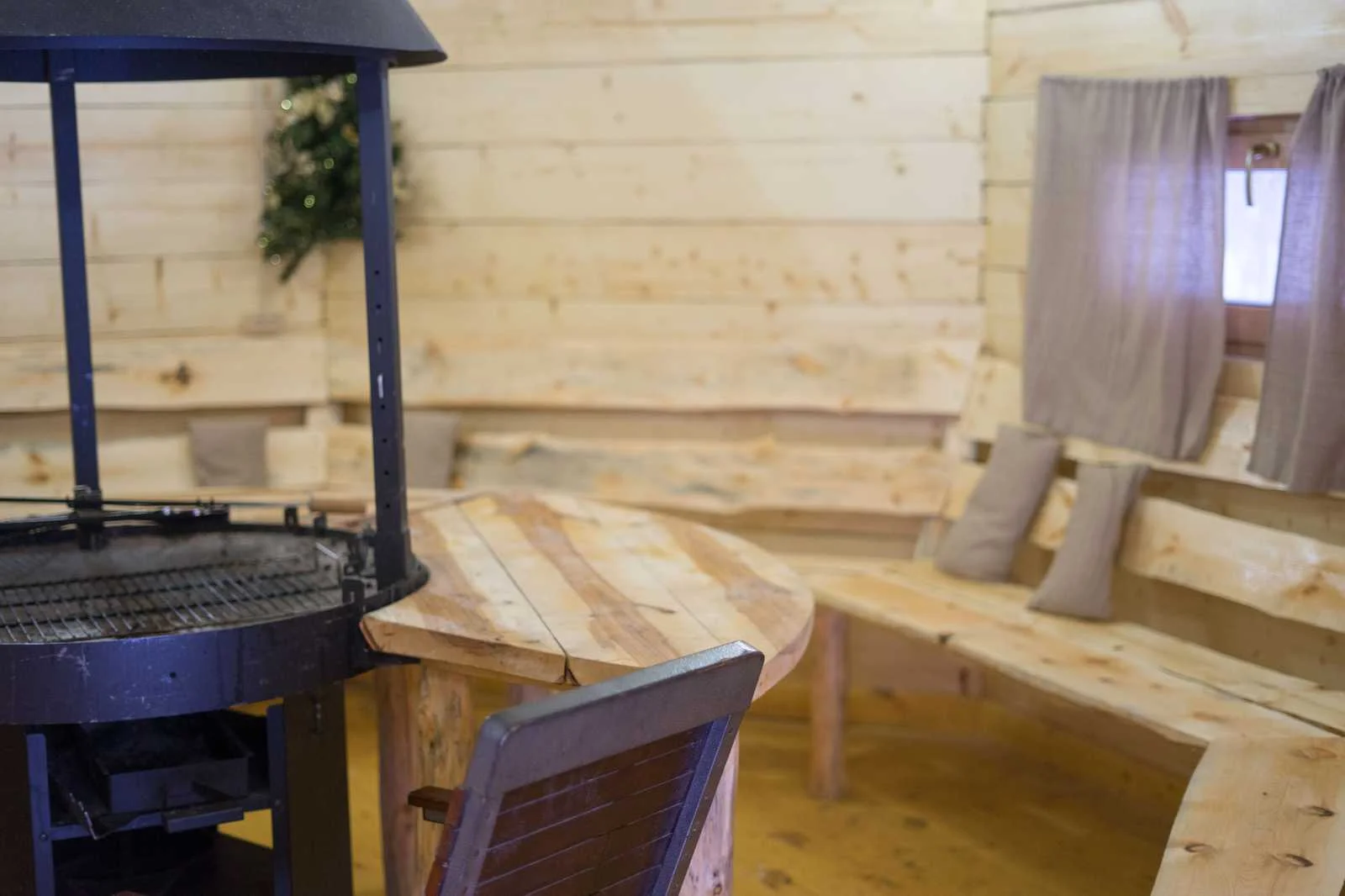 Беседка «Гриль-домик» на 15 человек от 1200 рублей за час