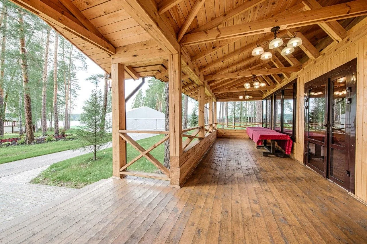 Банкетный зал в аренду на 25 человек в Свердловской области — «Гринвальд»