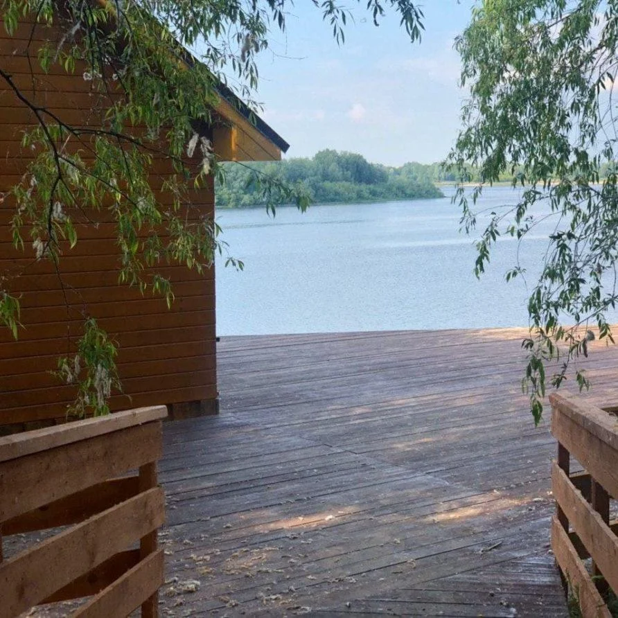 Навес на 15 человек у берега реки Волга в парке «Печерские пески»