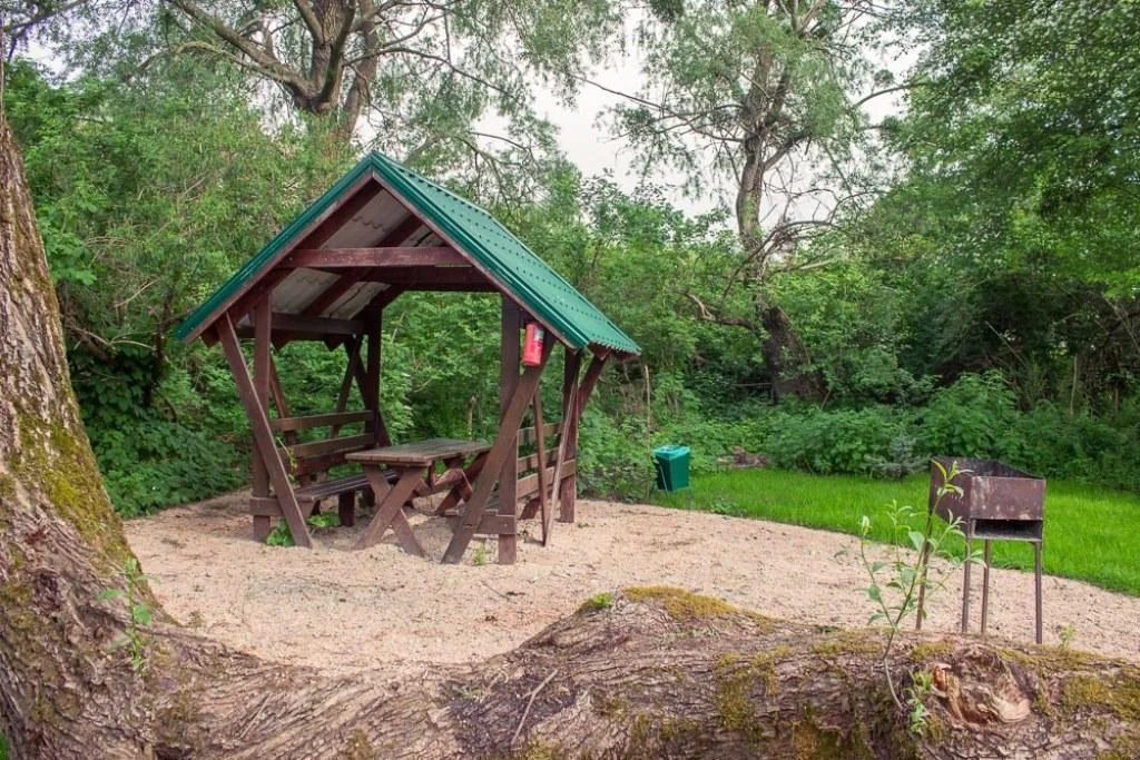 Беседки в аренду на базе отдыха «Энергия»