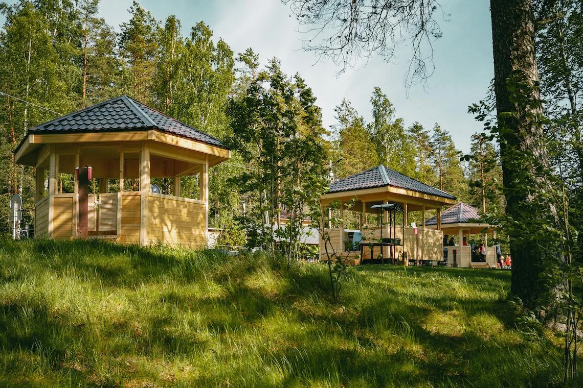 Беседки на Пасторском озере от 8 до 18 человек
