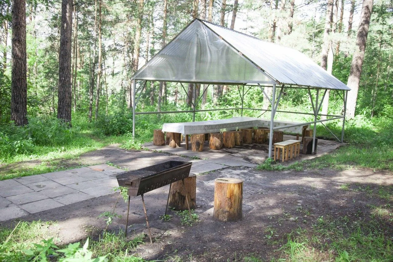 Беседки с мангалом для шашлыка в пансионате «Колос»