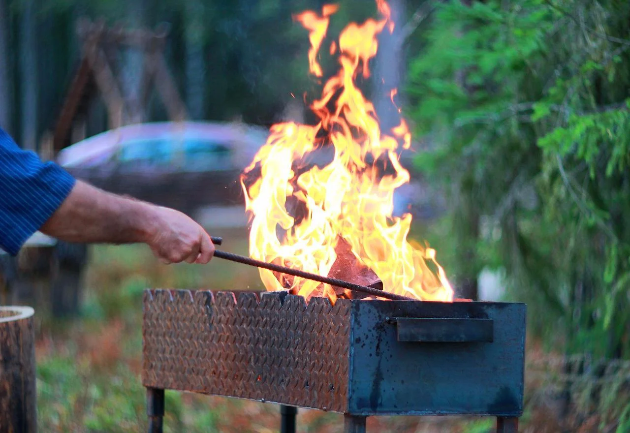 База отдыха «Шишки на Лампушке» сдает в аренду гриль-домик для шашлыка