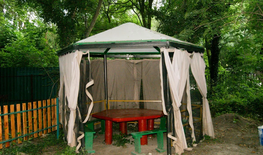 Беседки с мангалами для шашлыка — парк приключений Храброе Сердце