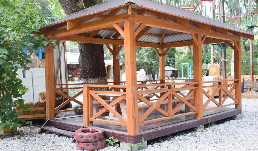Беседки с мангалами для шашлыка — парк приключений Храброе Сердце
