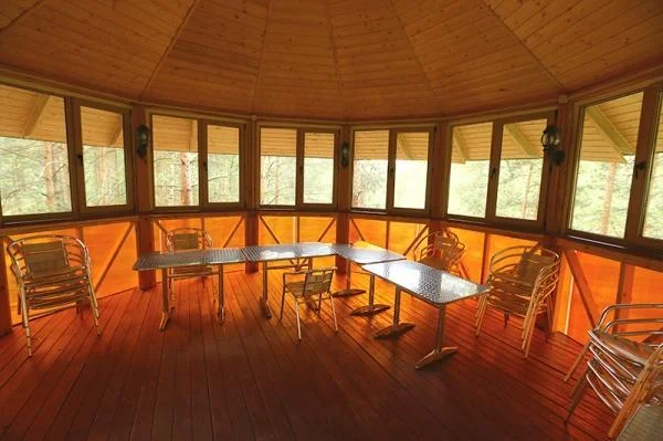 Застекленная беседка на 15-20 человек в парке Лосиный Остров