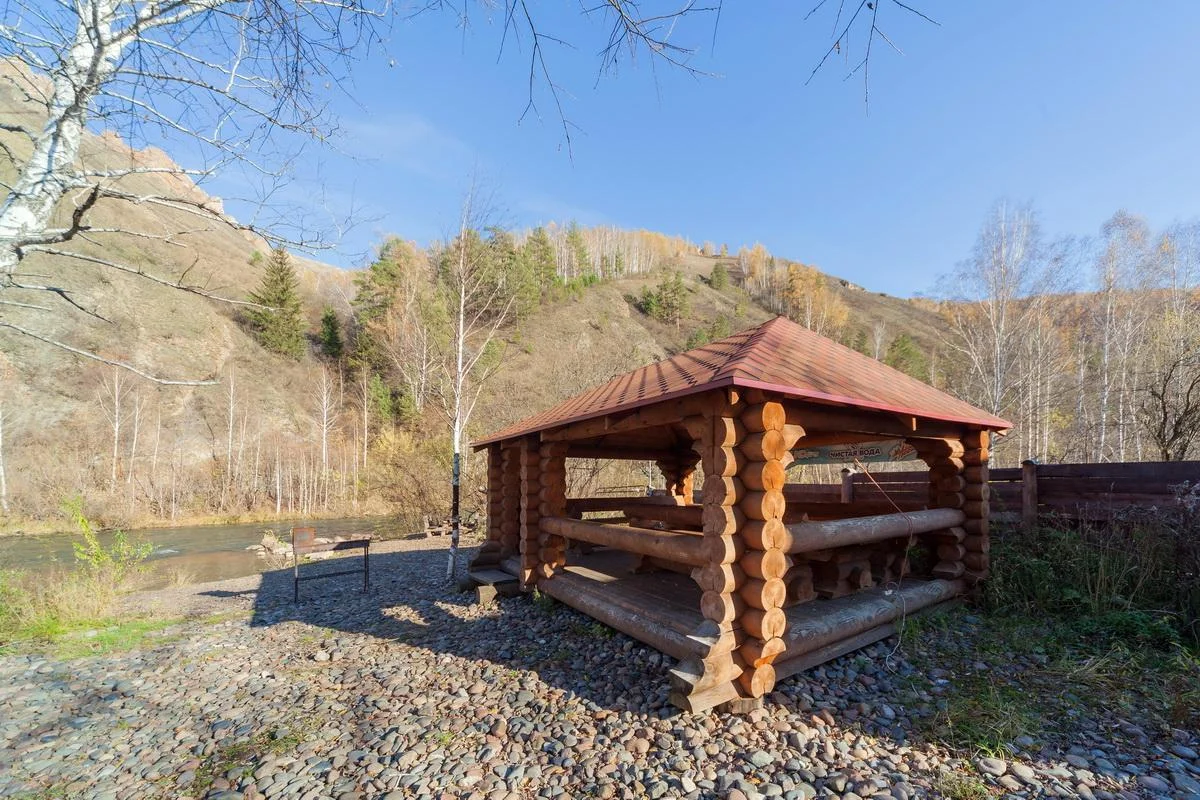 Беседки вместимостью от 8 до 40 человек на базе “Сибирская Банька”