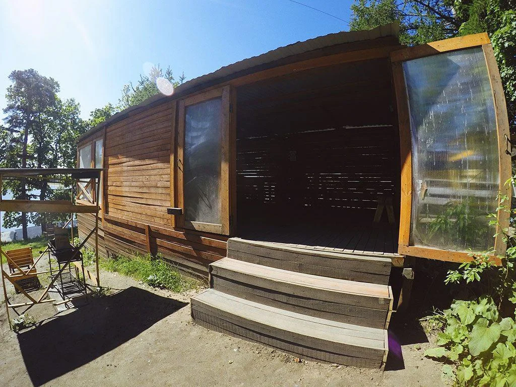 Аренда большой летней беседки вместимостью до 35 человек в Озерках