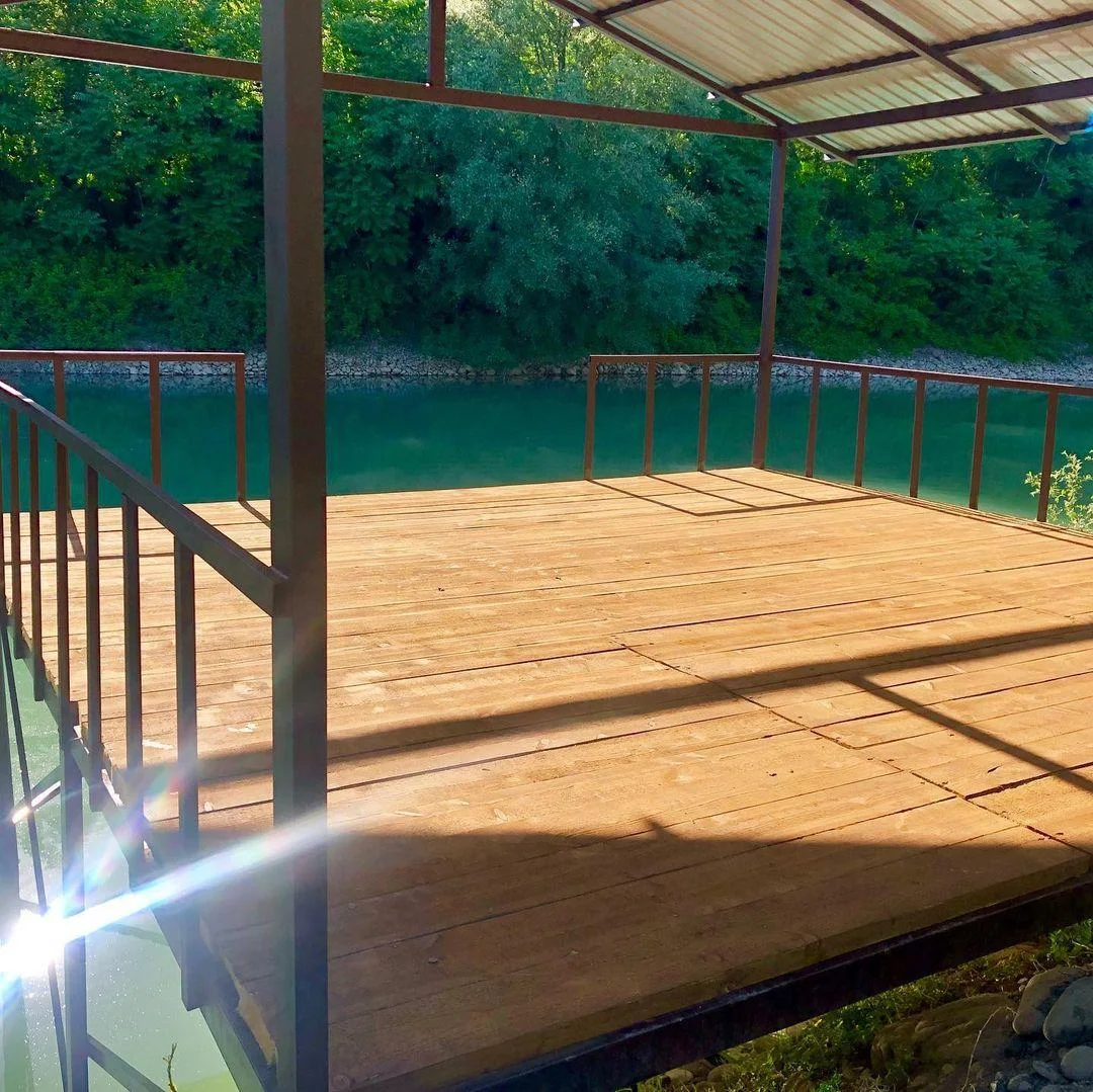 Пикник у озера с рыбалкой на территории таверни «Вертолетчик»