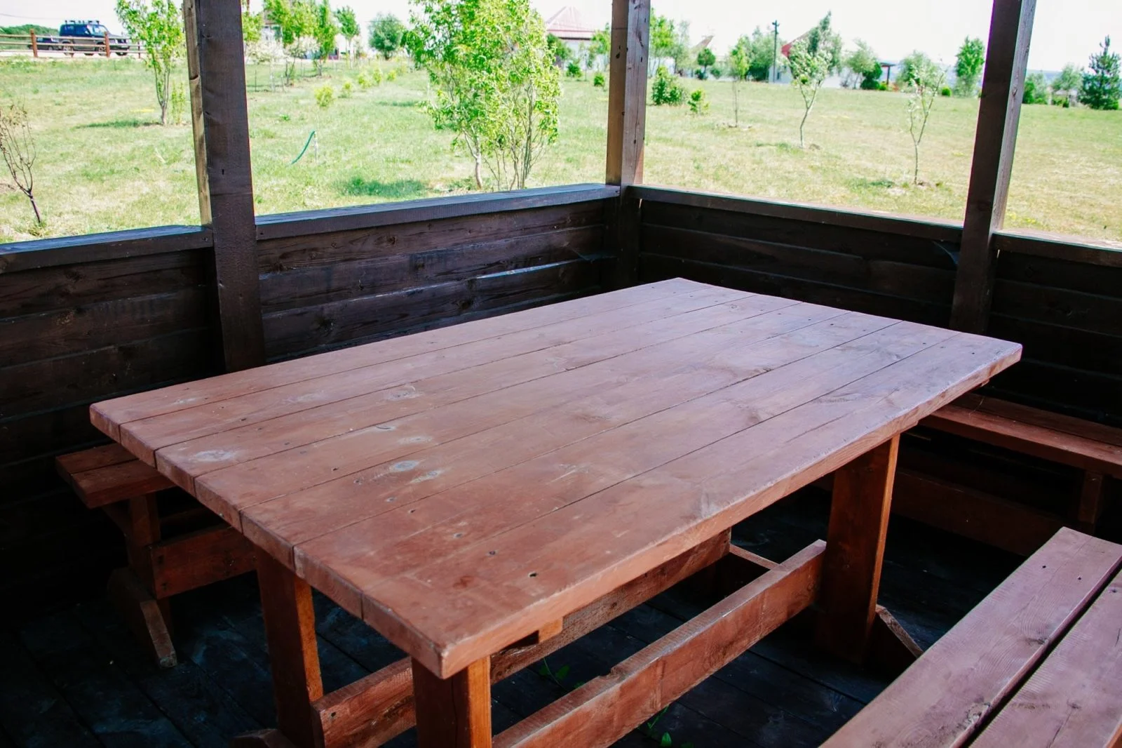 Маленькая беседка до 8 человек — Рыболовная база «Родные просторы»