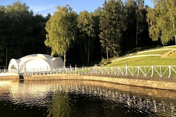 Снять шатер «ПЛОЩАДКА МЫС» на территории «Горкий холидей»