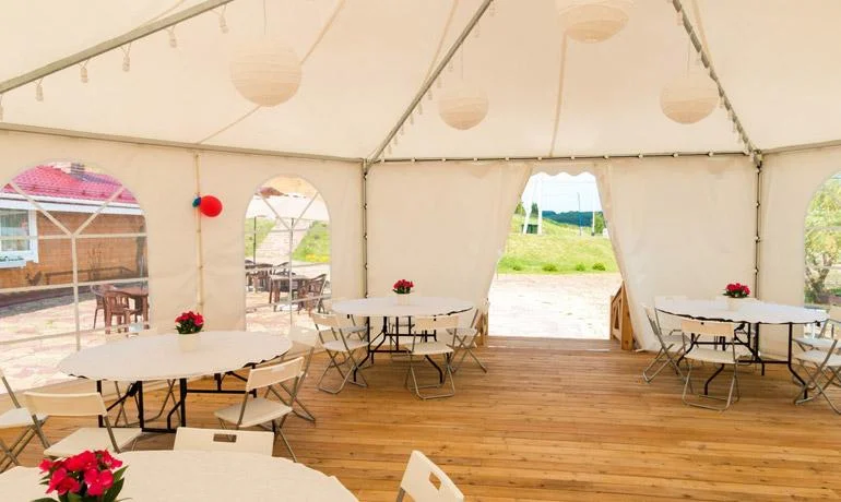 Аренда шатра для компаний до 40 человек на берегу озера