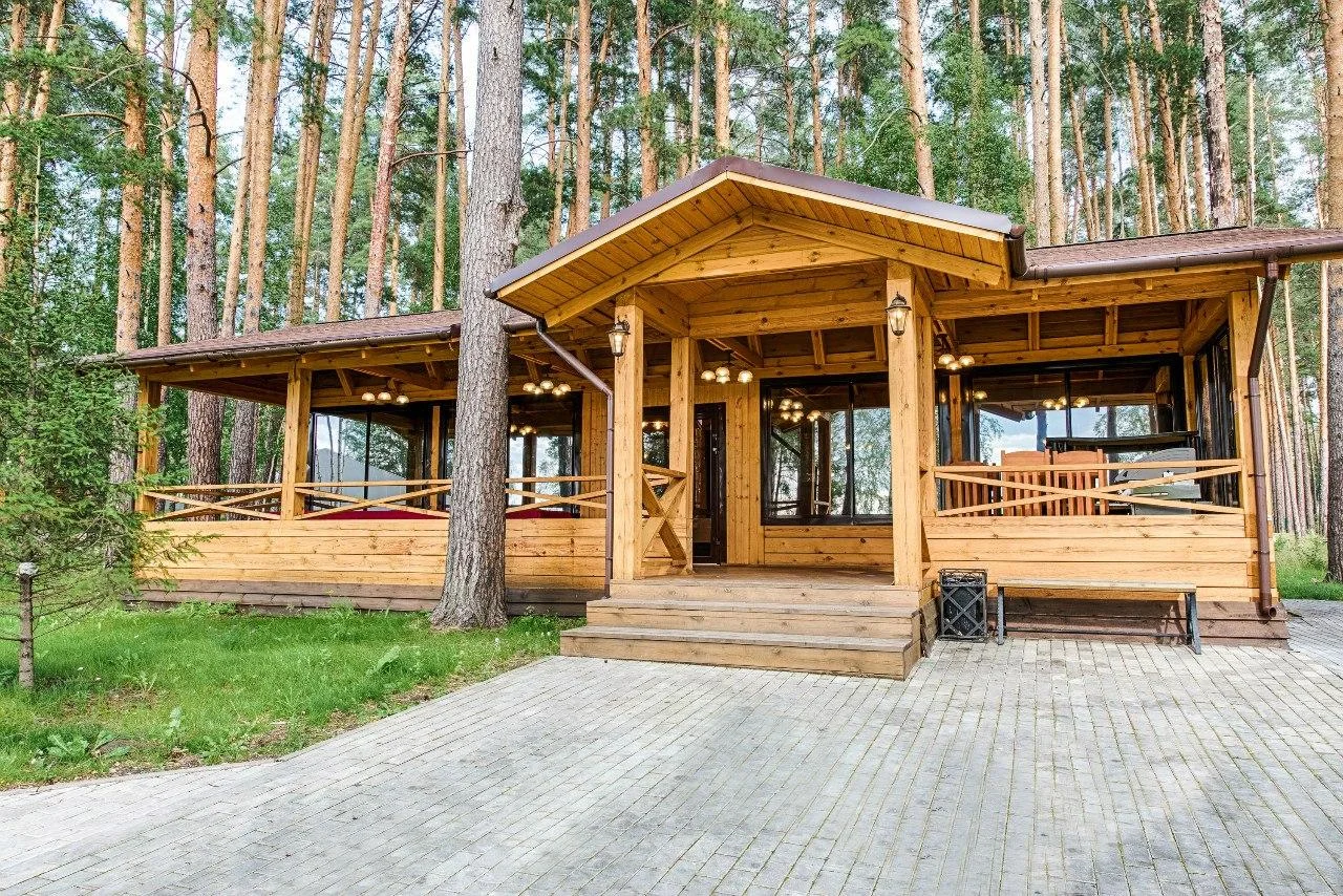 Банкетный зал в аренду на 25 человек в Свердловской области — «Гринвальд»