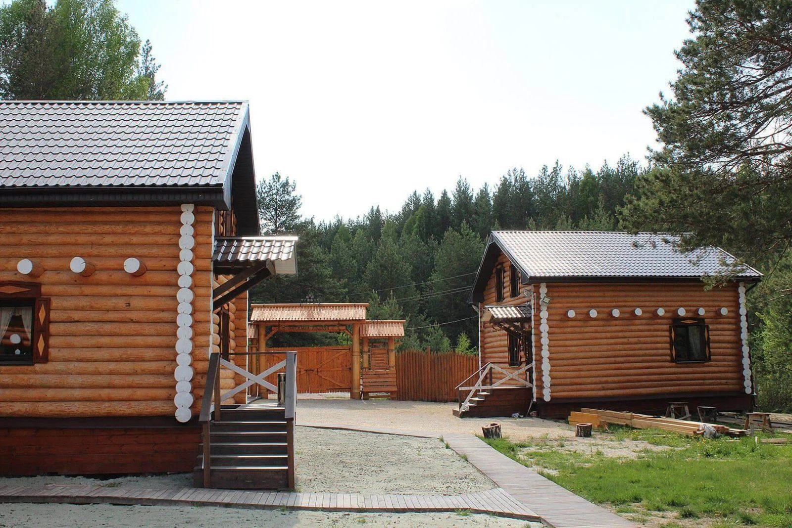 Уютное, открытое костровище для большой компании в Свердловской области