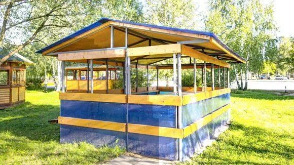 Мангальная беседка на 10 человек