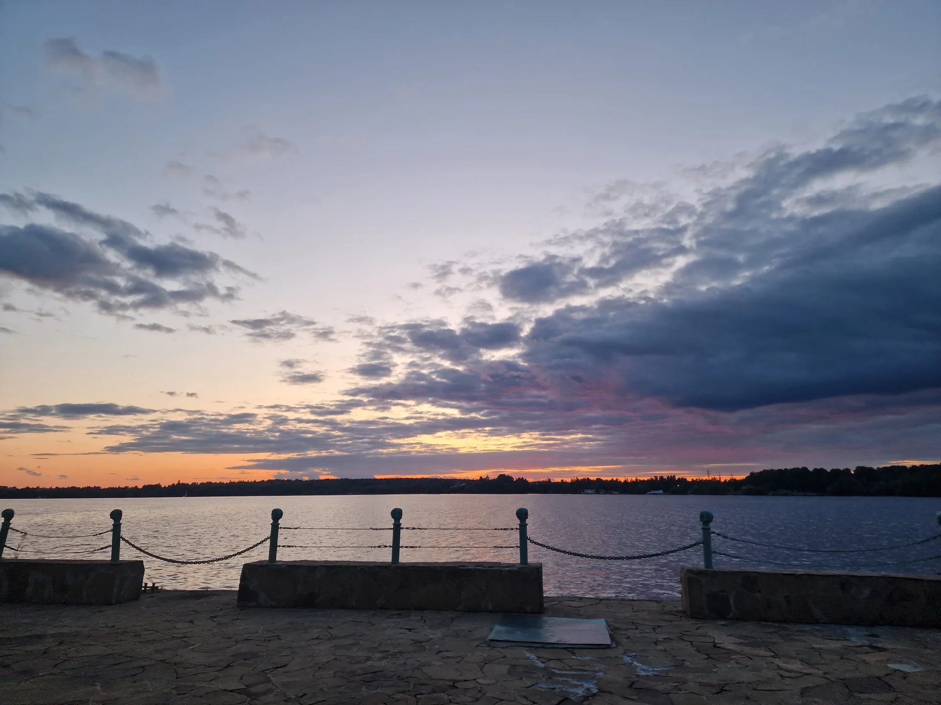 Большой шатер на воде до 250 человек в Московской области в РК «Малибу»