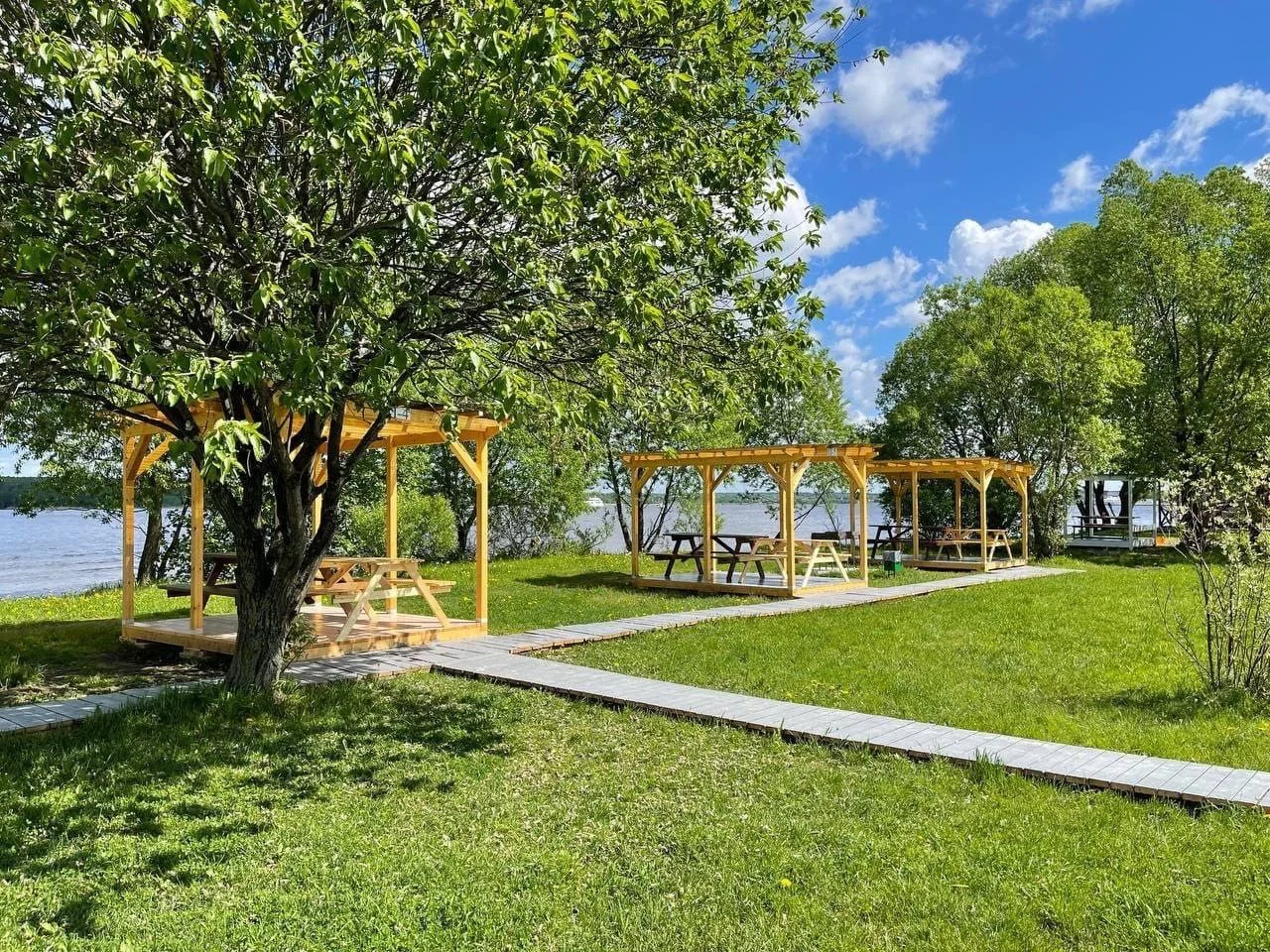 Аренда беседки у воды