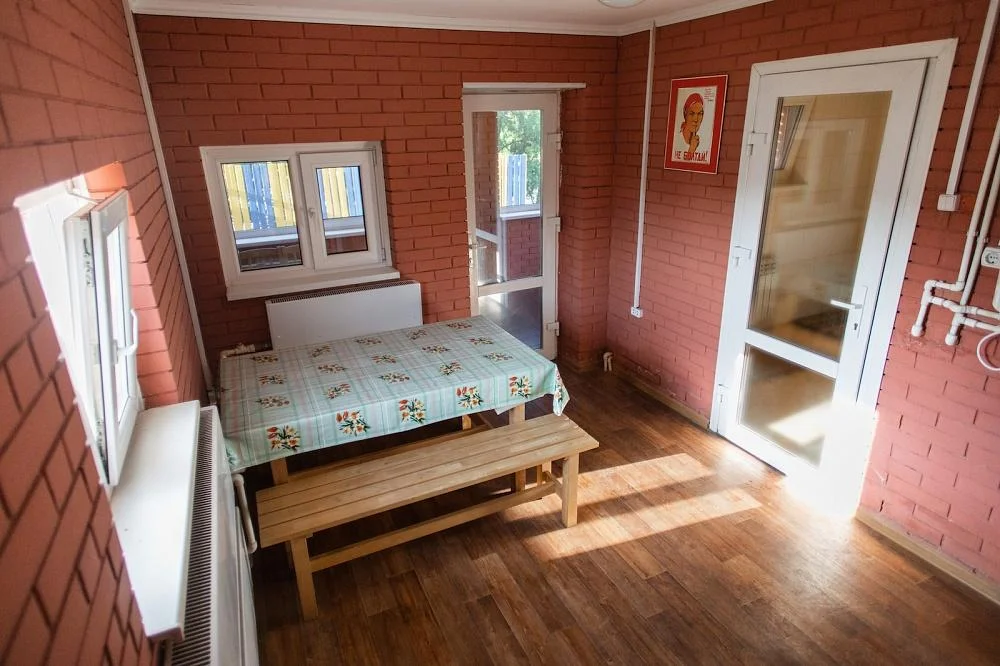 Баня/Шатер с мангальной зоной и спуском к реке на базе отдыха «Подсолнухи»