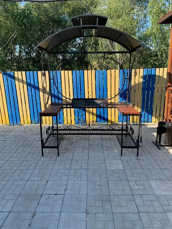 Баня/Шатер с мангальной зоной и спуском к реке на базе отдыха «Подсолнухи»