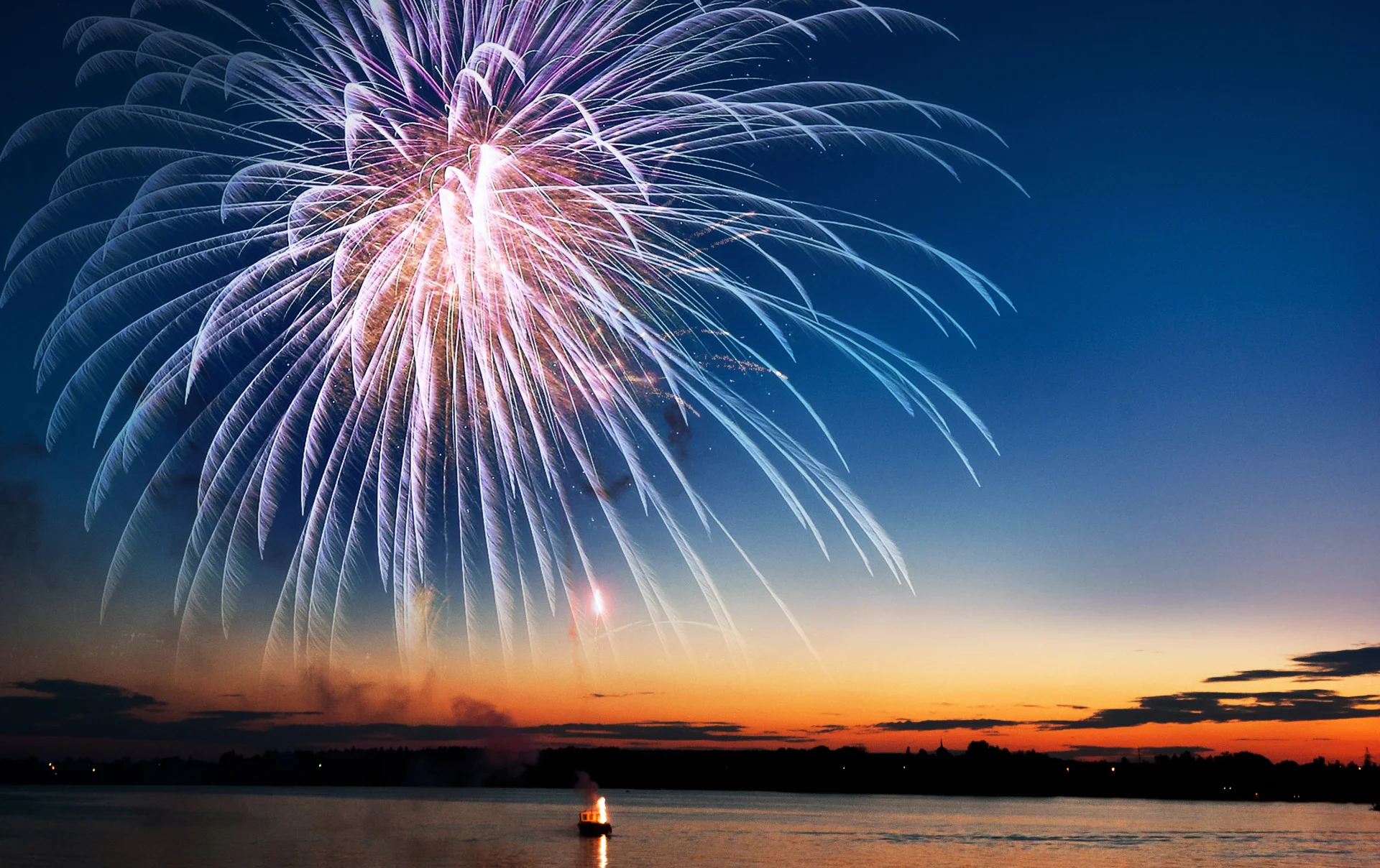 Банкетный зал на воде до 80 человек в РК«Малибу»