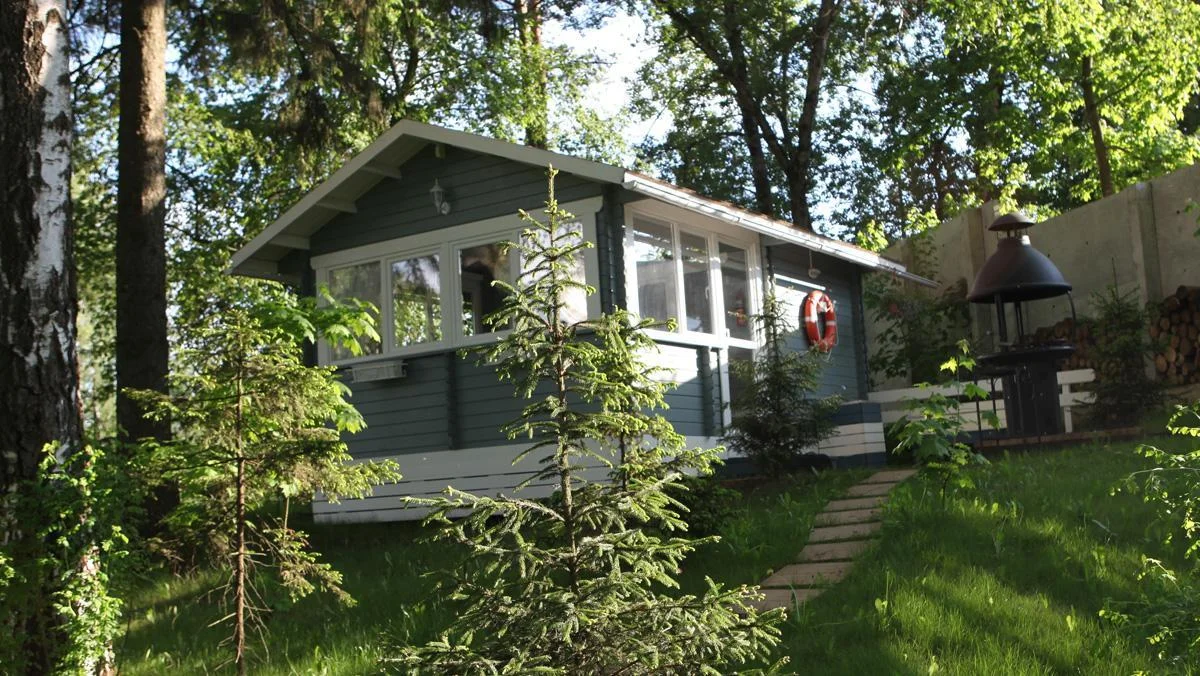 Большая беседка вместимостью до 20 человек