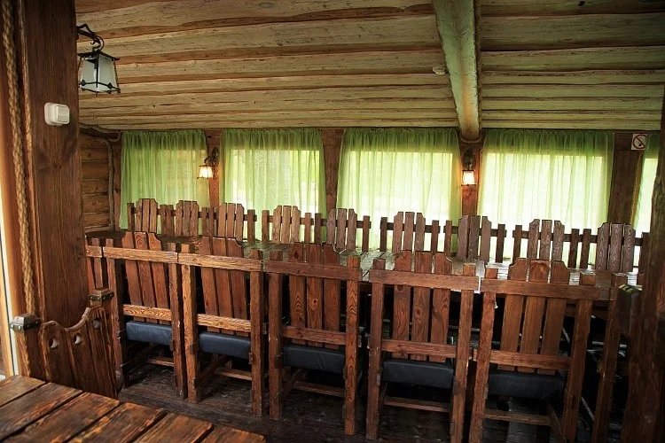 Закрытая отапливаемая беседка вместимостью до 25 человек / РГК — Русская Охота