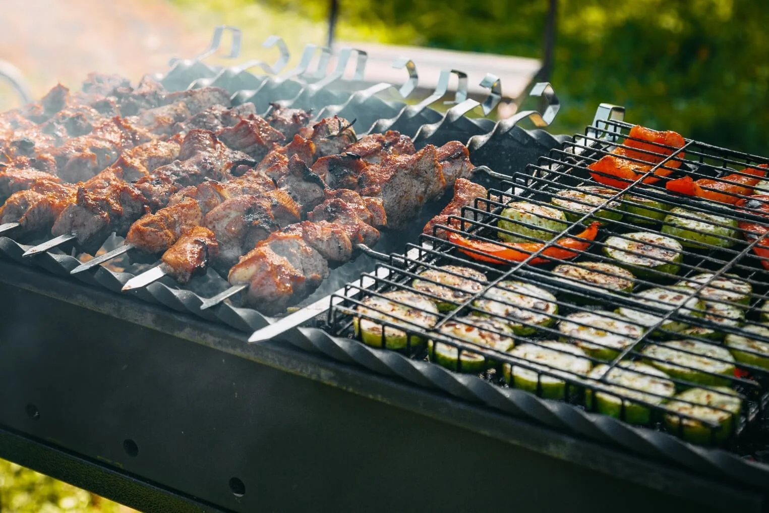 Аренда утепленной беседки на 15 человек в лесной зоне рядом с озером